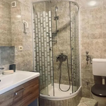 2 Apartment *