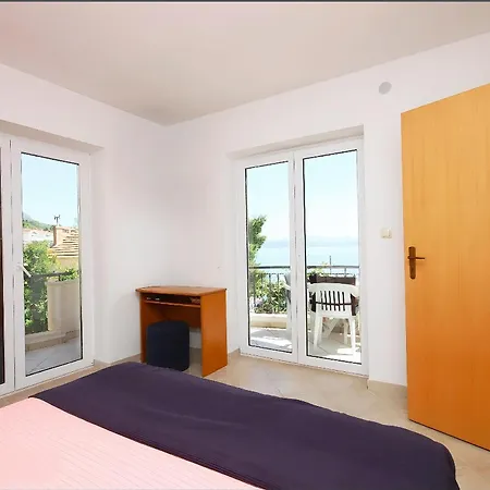 Appartement 2 *