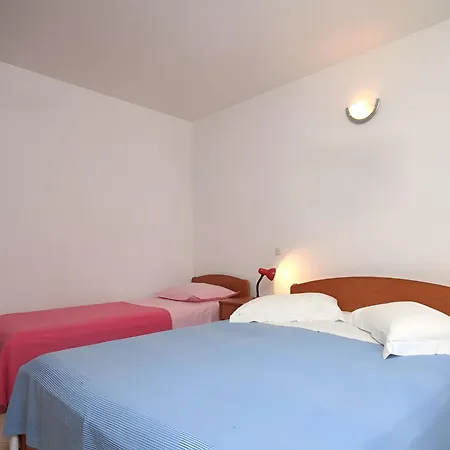 2 Apartment *
