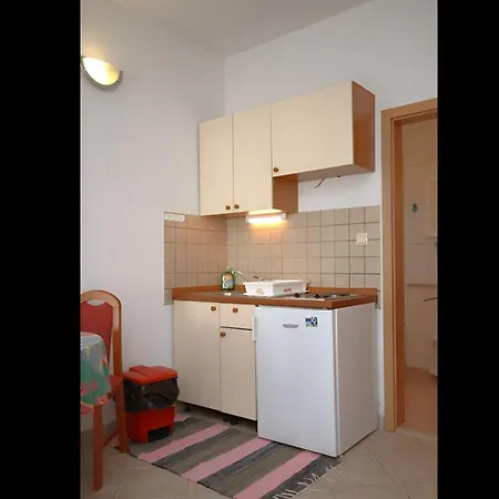 Apartment 2 *