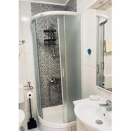 2 بودغورا