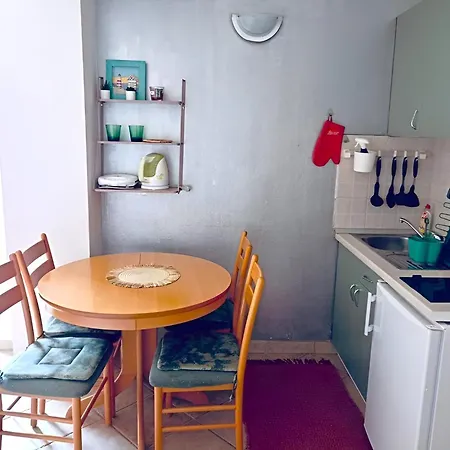 2 Apartment *