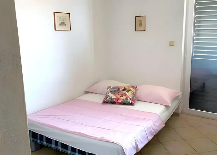 2 Podgora (Split-Dalmatia)